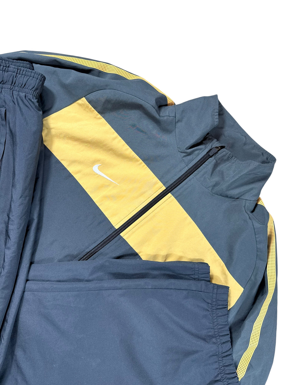 Nike Tracksuit (M)