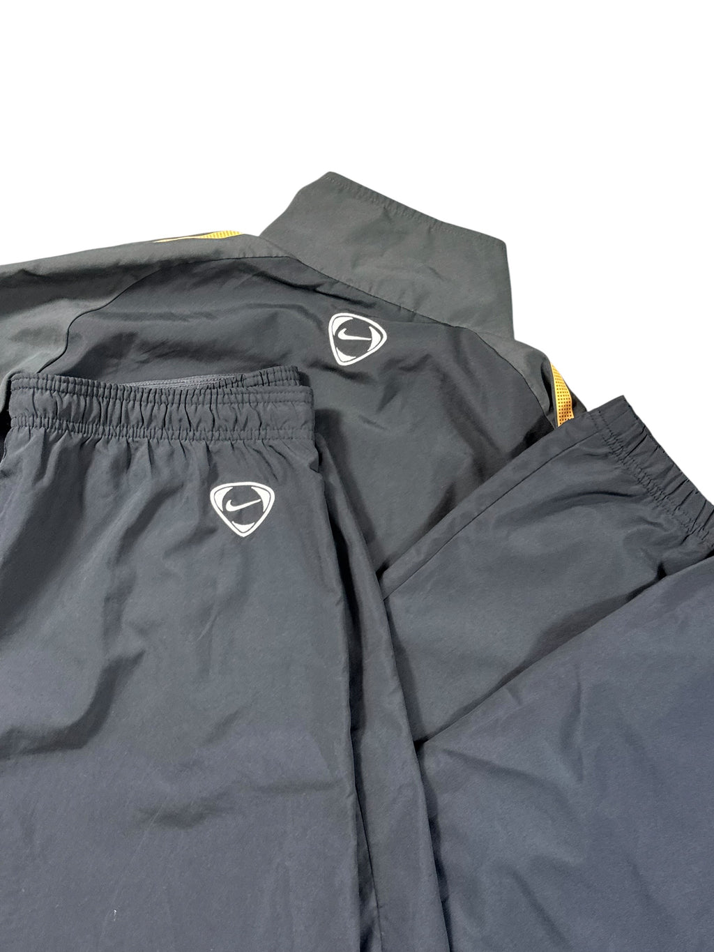 Nike Tracksuit (M)